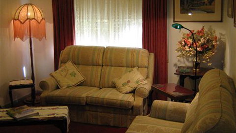 Cuddledoon Cottages B&B - Darwin Tourism 3