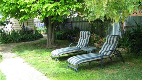Cuddledoon Cottages B&B - Darwin Tourism 4