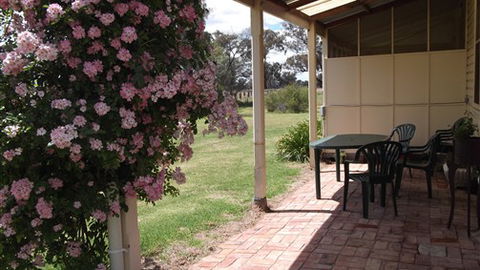 Savernake Farmstay - Darwin Tourism 6
