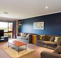 Raydon Court - Darwin Tourism
