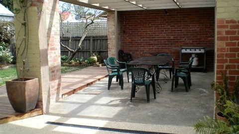 Banks At Queenscliff - Darwin Tourism 3