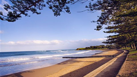 Front Beach Torquay Beach Houses - Darwin Tourism 3