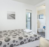 Serenity Torquay Ocean View Luxury Beachfront - Darwin Tourism