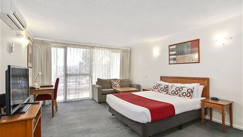 Knox International Hotel And Apartments - Darwin Tourism 0