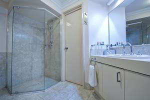Abbey Beach Resort - Darwin Tourism 4