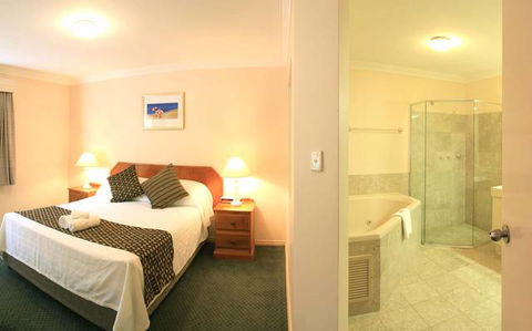 Abbey Beach Resort - Darwin Tourism 6