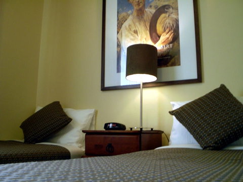 Forrest Hotel & Apartments - Darwin Tourism 5