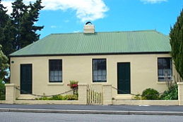 Gaol House Cottages - Darwin Tourism 0