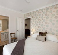 Mt Coolum Retreat 'A Bed  Breakfast' - Darwin Tourism