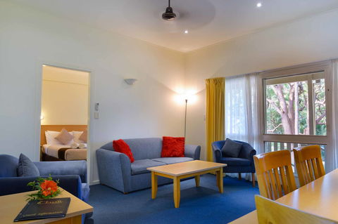 Pacific Palms Resort - Darwin Tourism 4