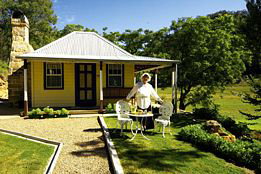 Price Morris Cottage - Darwin Tourism 1