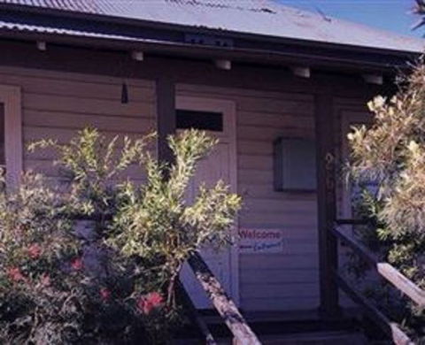 Bottlebrush Backpackers - Darwin Tourism 1