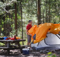 Bald Rock campground and picnic area - Darwin Tourism