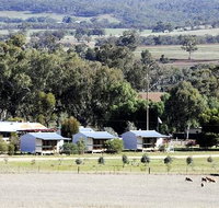 Stone Hut Cottages - Darwin Tourism