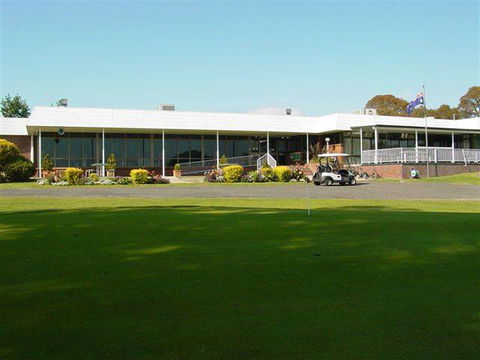Tenterfield Golf Club And Fairways Lodge - Darwin Tourism 0