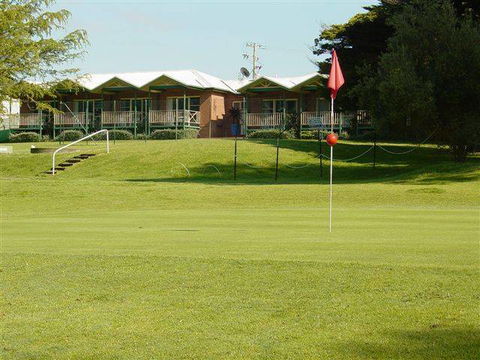 Tenterfield Golf Club And Fairways Lodge - Darwin Tourism 1