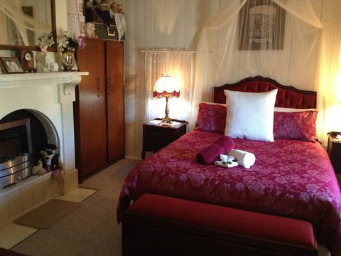 Tenterfield Luxury Historic C1895 Cottage - Darwin Tourism 1