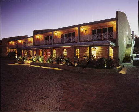 Hermitage Campbelltown - Darwin Tourism 1
