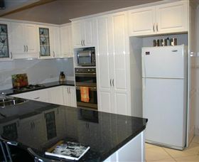 Bluebells Cottage - Darwin Tourism 2