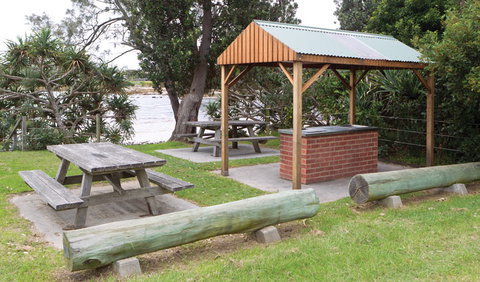 Sandon River Campground - Darwin Tourism 1