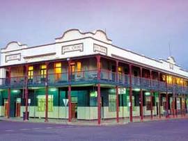 Hotel Corones - Darwin Tourism 0