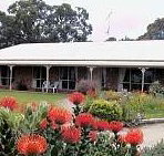 Between The Bays Retreat - Darwin Tourism