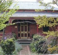 FINCHES OF BEECHWORTH - Darwin Tourism