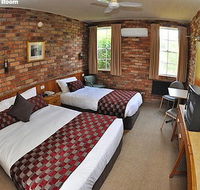 Log Cabin - Darwin Tourism
