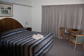 Charleville Motel - Darwin Tourism 1