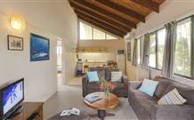 Cedar Creek Cottages - Darwin Tourism 1