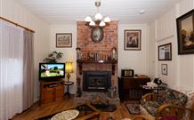 Tenterfield Cottage - Darwin Tourism 1