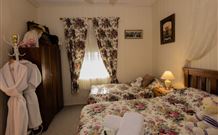 Tenterfield Cottage - Darwin Tourism 3