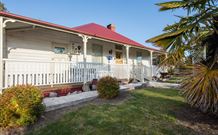 Tenterfield Cottage - Darwin Tourism 7