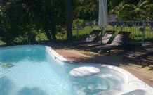 Wamberal Cottage - Darwin Tourism 0