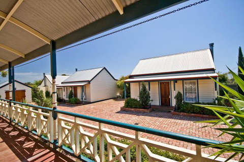 Torquay 1903 Period Cottages - Darwin Tourism 0