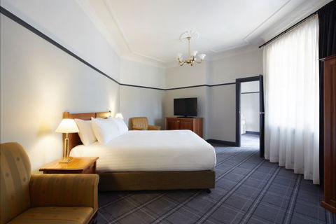 Brassey Hotel - Darwin Tourism 1