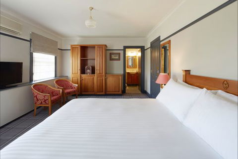 Brassey Hotel - Darwin Tourism 5