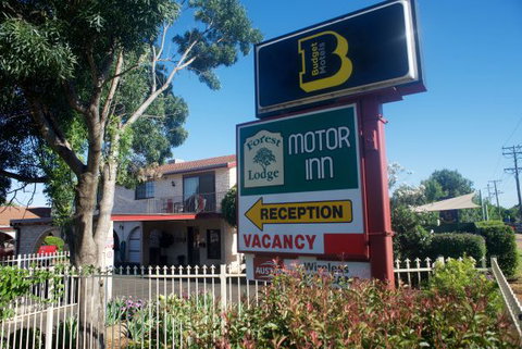 Forest Lodge Motor Inn And Restaurant - Darwin Tourism 1