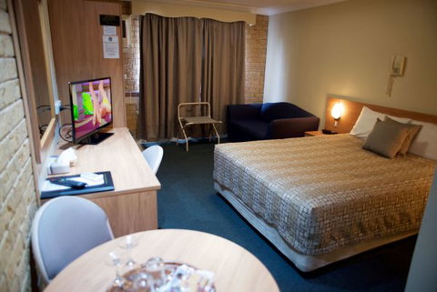 Forest Lodge Motor Inn And Restaurant - Darwin Tourism 3