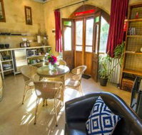 Outback Cellar and Country Cottage - Darwin Tourism