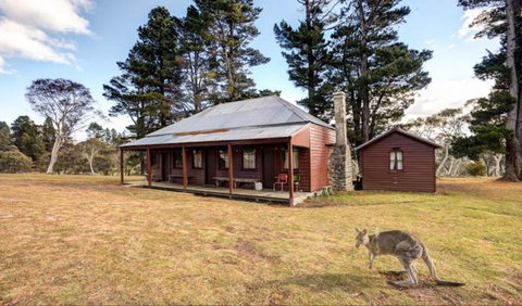 The Pines Cottage - Darwin Tourism 1