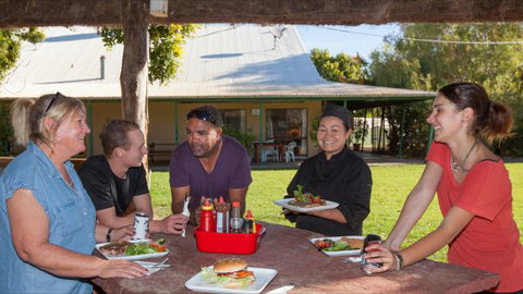 Tilmouth Well Roadhouse - Darwin Tourism 8