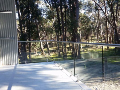 Mount Cole Cottages - Darwin Tourism 1