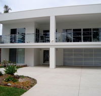 The White House - Shellharbour Village - Darwin Tourism
