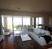 LJ Hooker Goolwa Holiday Rentals - 42 Underwood Avenue Goolwa Beach - Darwin Tourism