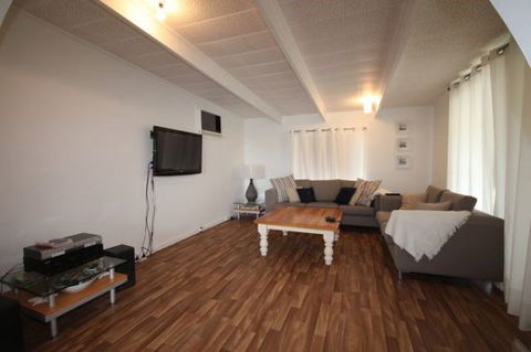 LJ Hooker Goolwa Holiday Rentals - 42 Underwood Avenue, Goolwa Beach - Darwin Tourism 10