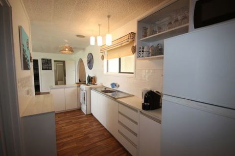 LJ Hooker Goolwa Holiday Rentals - 42 Underwood Avenue, Goolwa Beach - Darwin Tourism 11