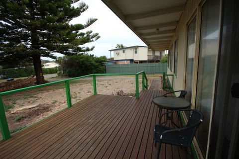 LJ Hooker Goolwa Holiday Rentals - 42 Underwood Avenue, Goolwa Beach - Darwin Tourism 15