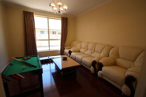 LJ Hooker Goolwa Holiday Rentals - 42 Underwood Avenue, Goolwa Beach - Darwin Tourism 17