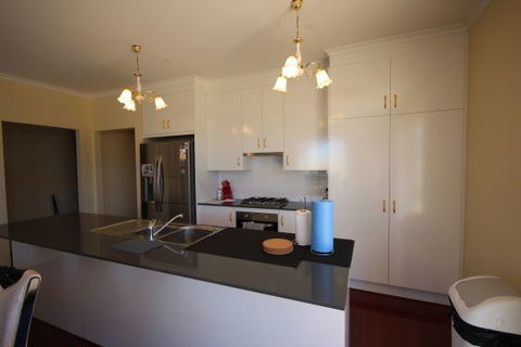 LJ Hooker Goolwa Holiday Rentals - 42 Underwood Avenue, Goolwa Beach - Darwin Tourism 18